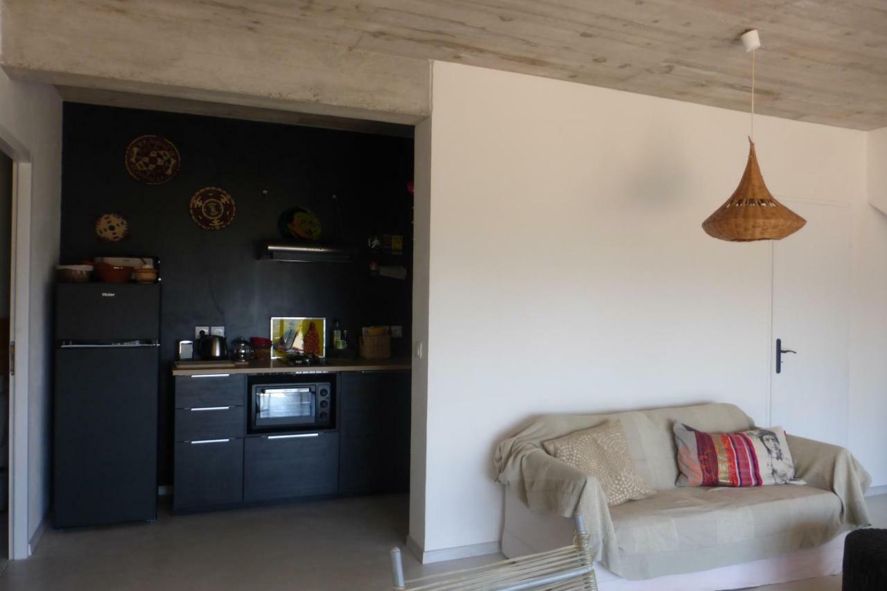 Maison Itze Saint-Saturnin-les-Apt Exterior photo